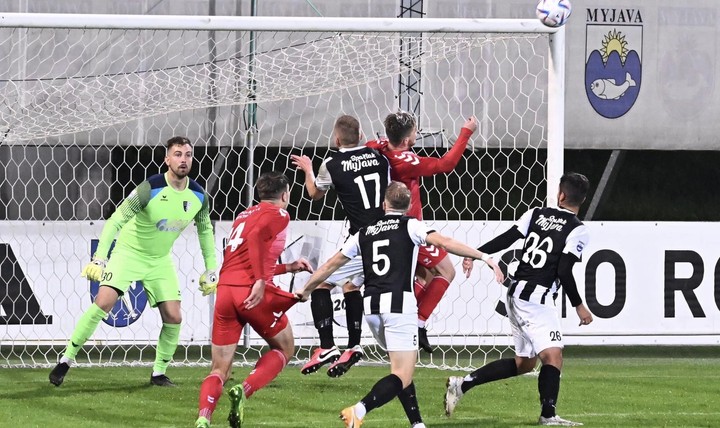 Tabuľka II. futbalovej ligy sa rozbila, program plynie ďalej